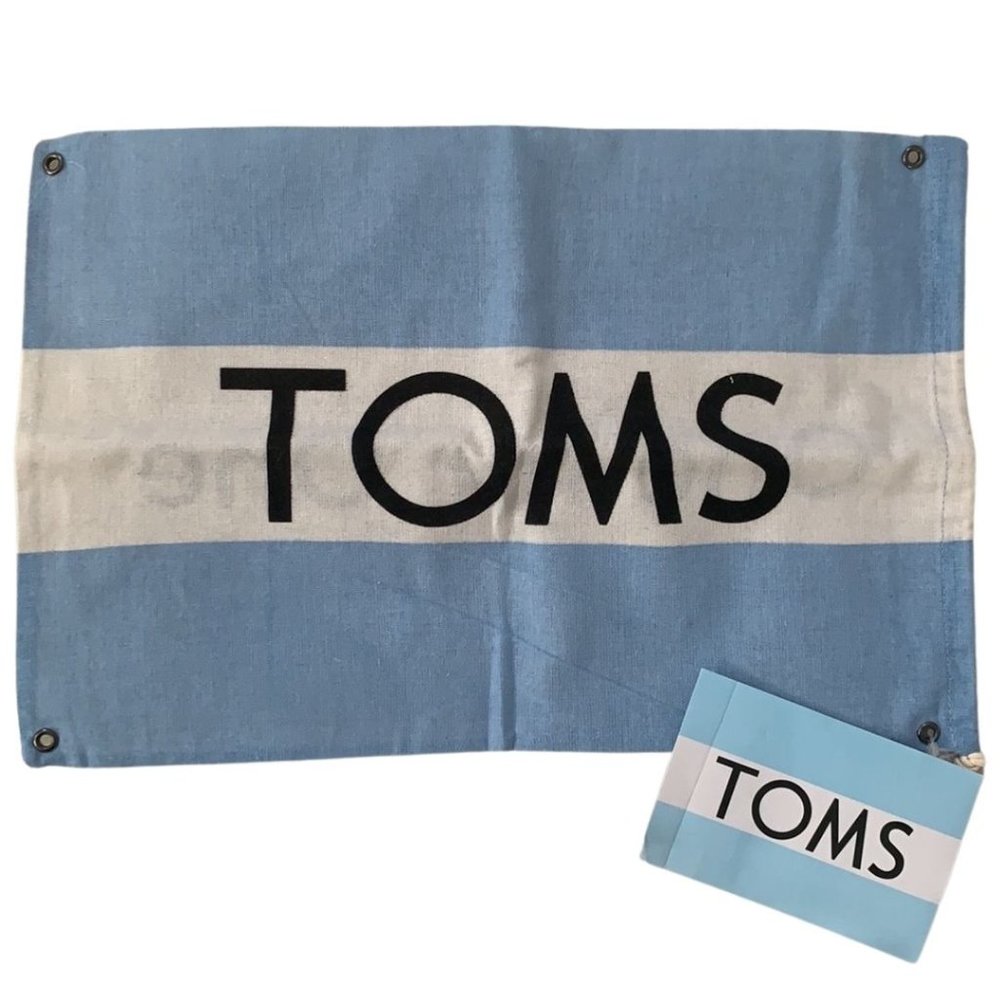 Tom’s Drawstring Dust Bag and‎ Sticker